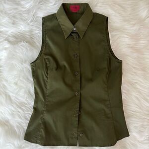 ᴜꜱᴇᴅ ʜᴜɢᴏ ꜱʟᴇᴇᴠᴇʟᴇꜱꜱ ʙᴜᴛᴛᴏɴ-ᴅᴏᴡɴ ᴅʀᴇꜱꜱ ꜱʜɪʀᴛ